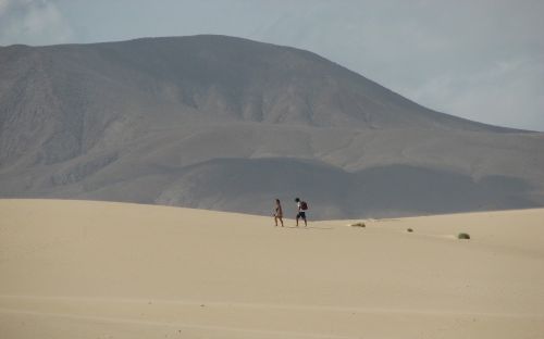 Fuerteventura, Dykuma, Kraštovaizdis, Ispanija, Smėlis, Sausas, Karštas, Vienas, Vaikščioti, Žmonės, Žygiai