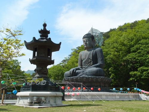 Gangwon Do, Sokcho, Mt Seoraksan, Sinheungsa, Buda, Akmens Bokštas, Budos Gimtadienis
