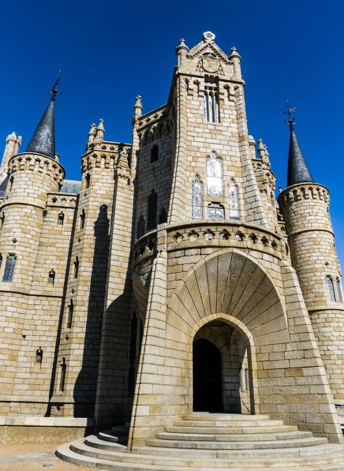 Gaudí, Astorga, Pilis, Rūmai, Architektūra, Tvirtovė