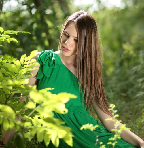 Mergaitė, Žalias, Miškas, Ilgi Plaukai, Grožis, Gamta, Viliojanti