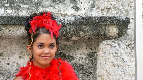 Mergaitė, Kuba, Charakteris