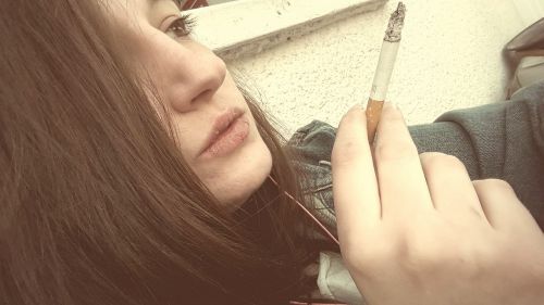 Mergaitė,  Cigarečių,  Rūkymas,  Rudi Plaukai,  Jaunas