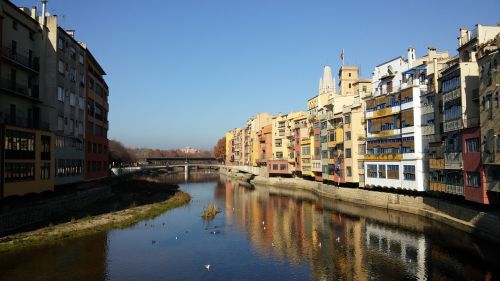 Girona, Upė, Gerona, Pastatai