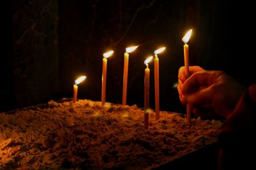 Dievas, Žvakės, Malda, Bažnyčia