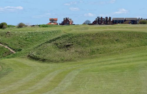 Golfas,  Golfo Laukas,  Žalias,  Žinoma,  Žolė,  Sportas,  Dangus,  Žaidimas,  Gamta,  Kraštovaizdis,  Poilsis,  Laisvalaikis,  Lauke,  Medis,  Farvaterius,  Debesys,  Vaizdingas