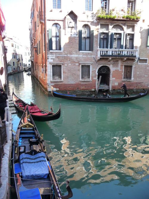 Gondolos, Venecija, Italy