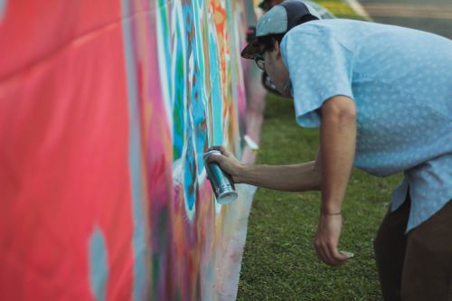 Grafiti, Menas, Kultūra