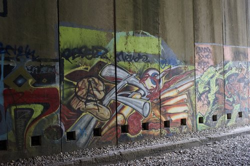Graffiti,  Menas,  Donoro Perduoti,  Traukinys Tunelis,  Freddy Kreuger,  Betonas,  Žyma,  Vandalis Menas,  Spalvinga,  Purškiami Dažai,  Meninis,  Kalnų Menas