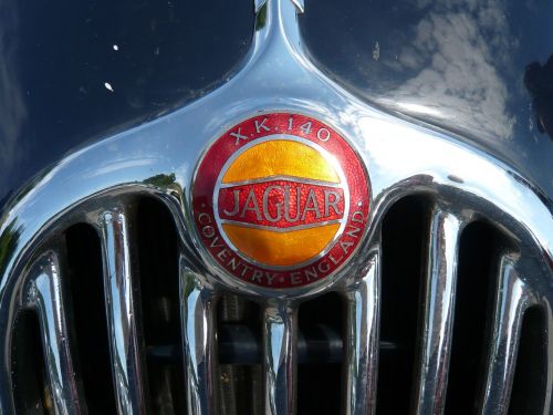 Grotelės, Jaguar, Emblema