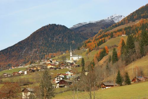 Großkirchheim, Austria, Kraštovaizdis, Dangus, Debesys, Kalnai, Pastatai, Kaimas, Miškas, Medžiai, Miškai, Kritimas, Ruduo, Vaizdingas, Gamta, Lauke, Šalis, Kaimas