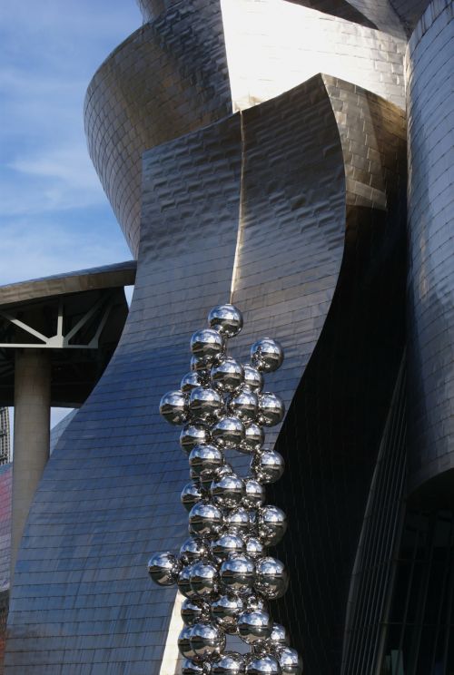 Guggenheimas, Bilbao, Architektūra