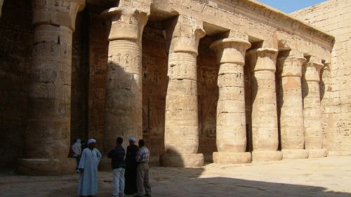 Habu Šventykla, Kolonų Salė, Luxor Šventykla