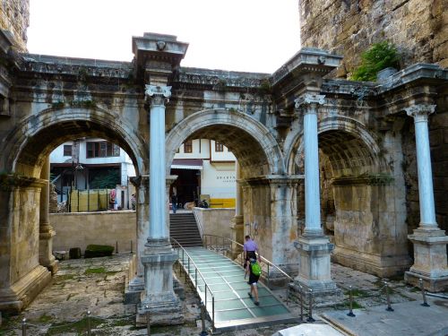 Hadriano Vartai, Antalija, Pastatas, Turkija