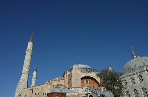 Hagia Sophia, Bažnyčia, Jėzus, Muziejus, Sultanahmet, Architektūra, Perspektyva, Musulmonas, Cami, Minaretas, Istanbulas, Turkija, Religija, Islamas, Minaretai, Miestas, On, Artimieji Rytai, Miesto Centras, Kupolas, Tikėjimas, Mečetės, Kelionė, Malda, Dangus, Senovinis Miestas, Kraštovaizdis, Gražus, Garbinimas, Senas, Taika, Estetika, Šventykla, Dievas, Fotografija, Diena, Istoriniai Darbai, Nuotrauka, Kompozicija, Aukštas, Asian, Fonas