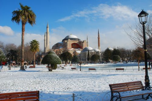 Hagia Sophia, Sultanahmet, Sniegas