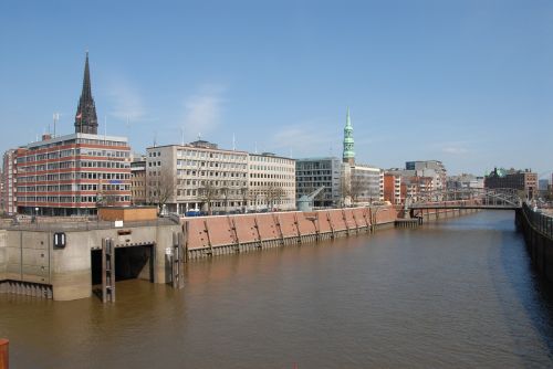 Hamburgas, Kanalas, Laivynas, Uostas, Architektūra, Vanduo, Pastatas, Bažnyčia