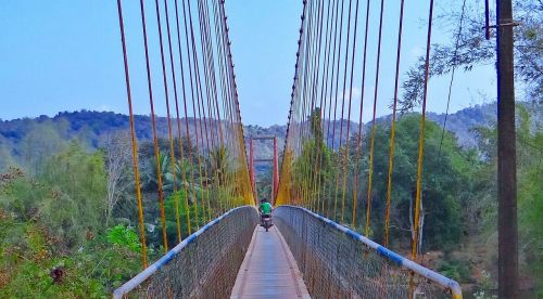 Kabantis Tiltas, Dviračių Lenktynininkas, Lyno Tiltas, Gangavali Upė, Ramanguli, Karnataka, Indija