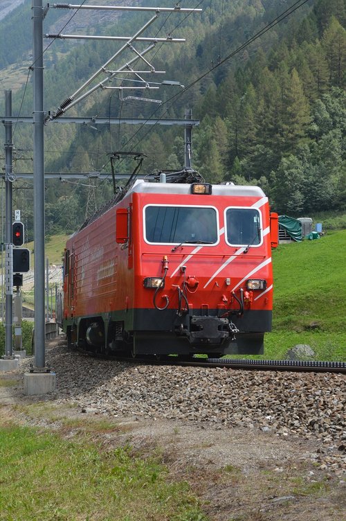 Hge 4 4,  Zermatt,  Matterhorn Gotthard Bahn,  Täsch,  Krovinių,  103 Chur,  Šveicarija