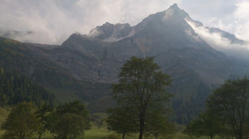 Šventė, Kalvos, Alpen, Šiaurės Italija