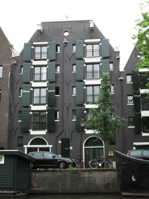 Holland, Architektūra, Pastatas