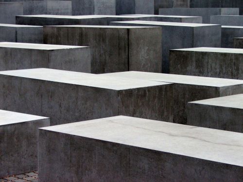 Holokausto Paminklas, Berlynas, Prieš Šviesą