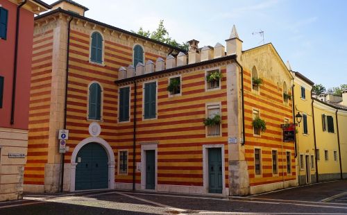 Namai, Spalvinga, Spalvingi Namai, Architektūra, Italy, Namo Fasadas