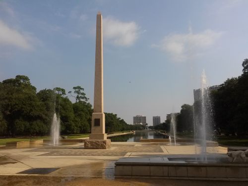 Houstonas, Texas, Parkas, Obeliskas