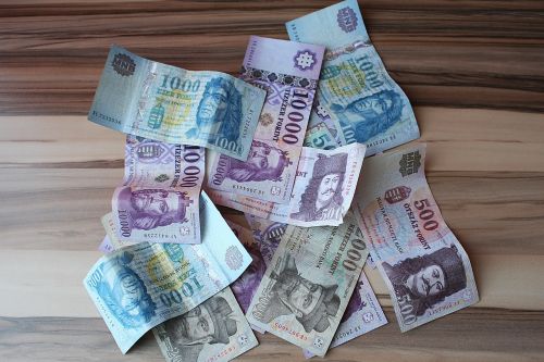 Huf, Vengrų Valiuta, Popieriniai Pinigai, Sąskaitos