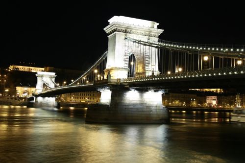 Vengrija, Budapest, Szechenyi Grandinės Tiltas