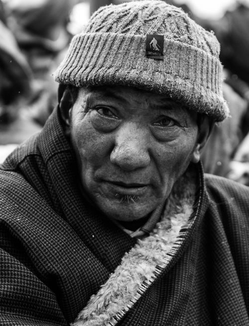 Ganano Prefektūroje, Tibetiečiai, Eskizas, Naudokite Kableliais Atskirtus