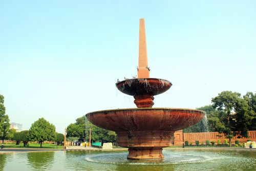 Indija, Delhi, Architektūra, Fontanas