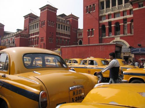Indija, Kolkatta, Taksi, Ambasadorius, Traukinių Stotis, Geltona Taksi, Transporto Priemonės