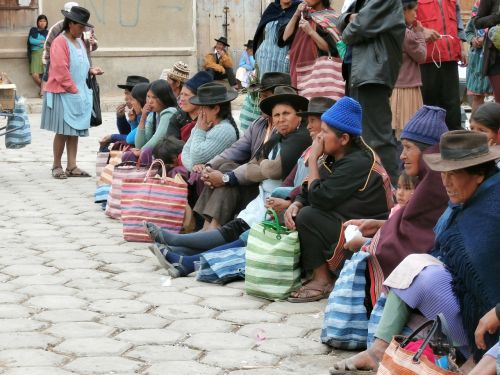 Indijos Moterys, Indijos Rinka, Bolivija