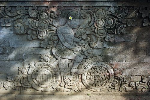 Indonezija, Bali, Šventykla, Bareljefas, Dviratininkas, Anachronizmas
