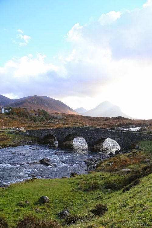 Isle Of Skye,  Tiltas,  Taika,  Srautas,  Upė,  Gamta,  Škotija,  Skye,  Isle,  Senas,  Škotų,  Akmuo,  Kraštovaizdis,  Senovės,  Vanduo,  Kalnas,  Highland,  Loch,  Vaizdingas,  Žolė