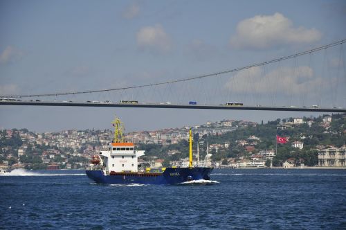 Istanbulas, Ankštas, Tiltas