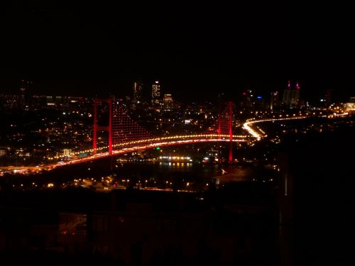 Istanbulas, Gerklė, Tiltas
