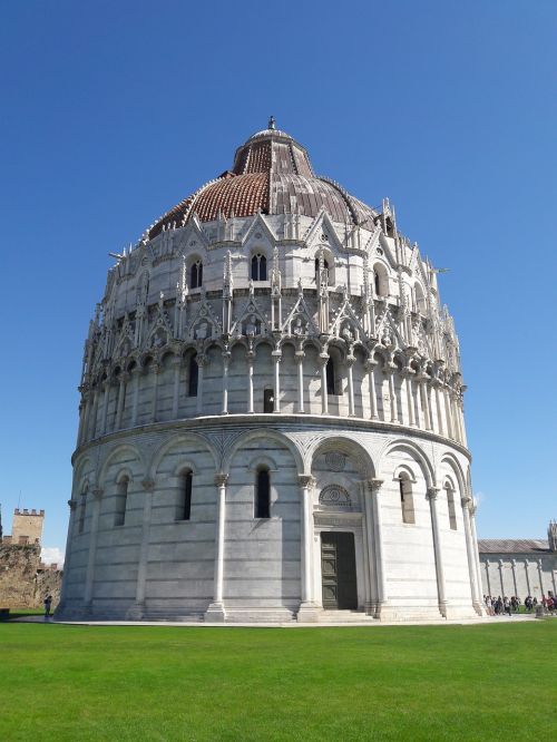 Italy, Pisa, Battistero San Giovanni Battista