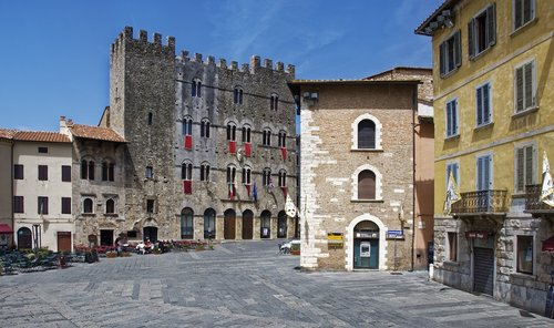 Italija,  Toskana,  Massa Marittima,  Istorinis Centras,  Architektūra,  Fasadas,  Statiniai