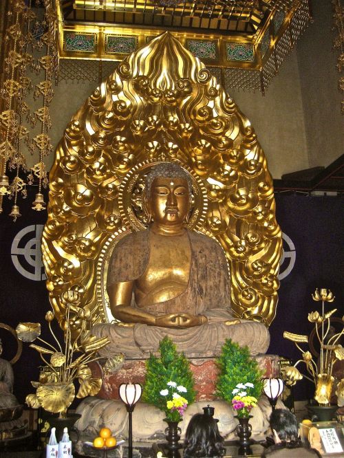 Japonija, Auksinė Buda, Religija