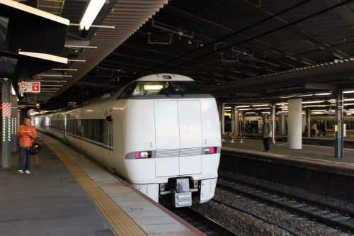 Jr Vakarų, Griaustinis Paukštis, Išreikšti, Shin-Osaka, Traukinys, 683 Sistema