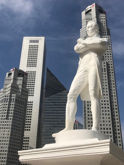 John Loterijos,  Singapūras,  Statula