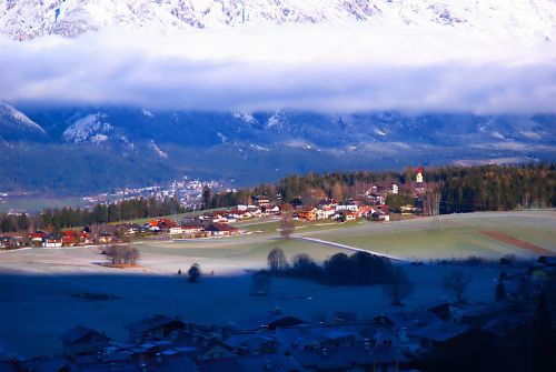 Judensteing, Austria, Vaizdingas, Dangus, Debesys, Rūkas, Kalnai, Miškas, Medžiai, Kaimas, Pastatai, Ruduo, Kritimas, Slėnis, Gamta, Lauke, Šalis, Kaimas, Kraštovaizdis