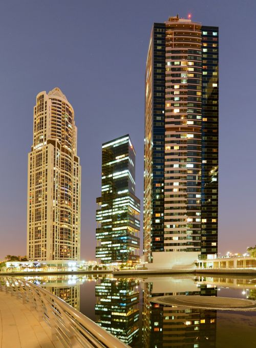 Dangoraižiai,  Dubai,  Jumeirah & Nbsp,  Ežero & Nbsp,  Bokštai,  Medis,  Saulėtekis,  Aukštis,  Aukštuminiai & Nbsp,  Pastatai,  Architektūra,  Kelionė,  Ruduo,  Saulė,  Dangus,  Mėlynas,  Jumeirah Ežero Bokštai