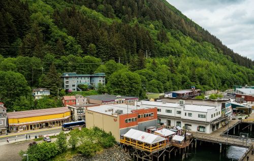 Juneau, Alaska, Miestas, Kaimas