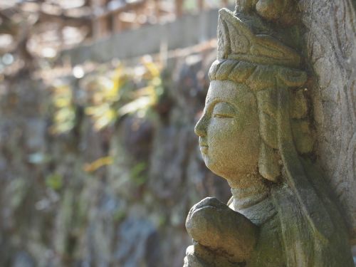 Kannon, Profilis, Akmens Statulos, Budizmas