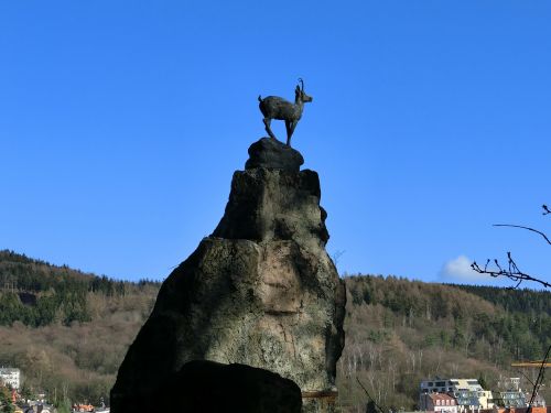 Karlovy Variuosi, Statula, Zomšys, Bronza, Rokas