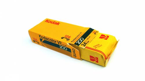 Kodak,  Kodacolor,  Filmas,  Dėžė,  Vyniojamasis Popierius,  Pakavimas,  Oranžinė,  Retro,  Vintage,  Fotoaparatas,  Fotografija,  Instamatic,  Kodak 126 Dėžutė Ir Pakuotė