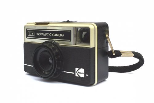 Kodak,  Instamatic,  Fotoaparatas,  Vintage,  Retro,  Filmas,  126,  77X,  Kodak Instamatic Kamera Su Diržu