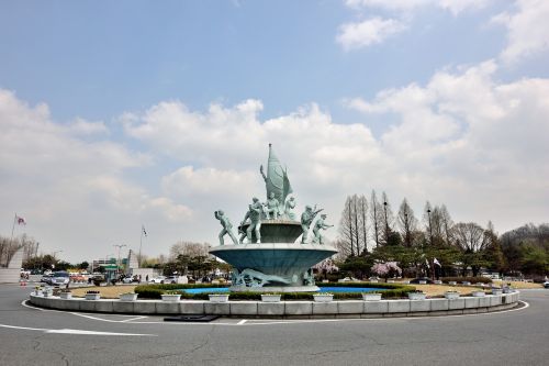 Korėja, Kapinės, Nacionalinės Kapinės, Vario Darbai